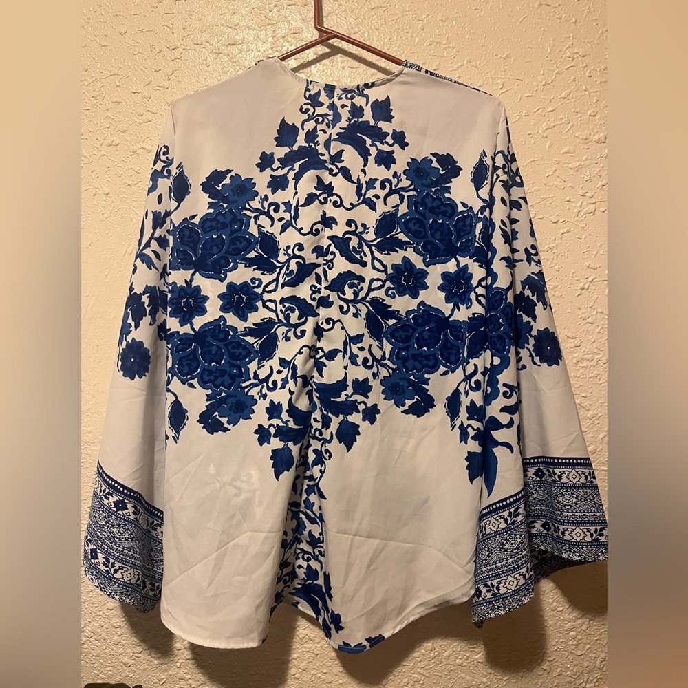Forever 21 Top - Picture 2 of 9